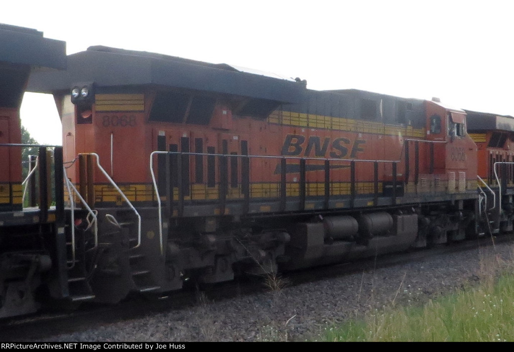 BNSF 8068